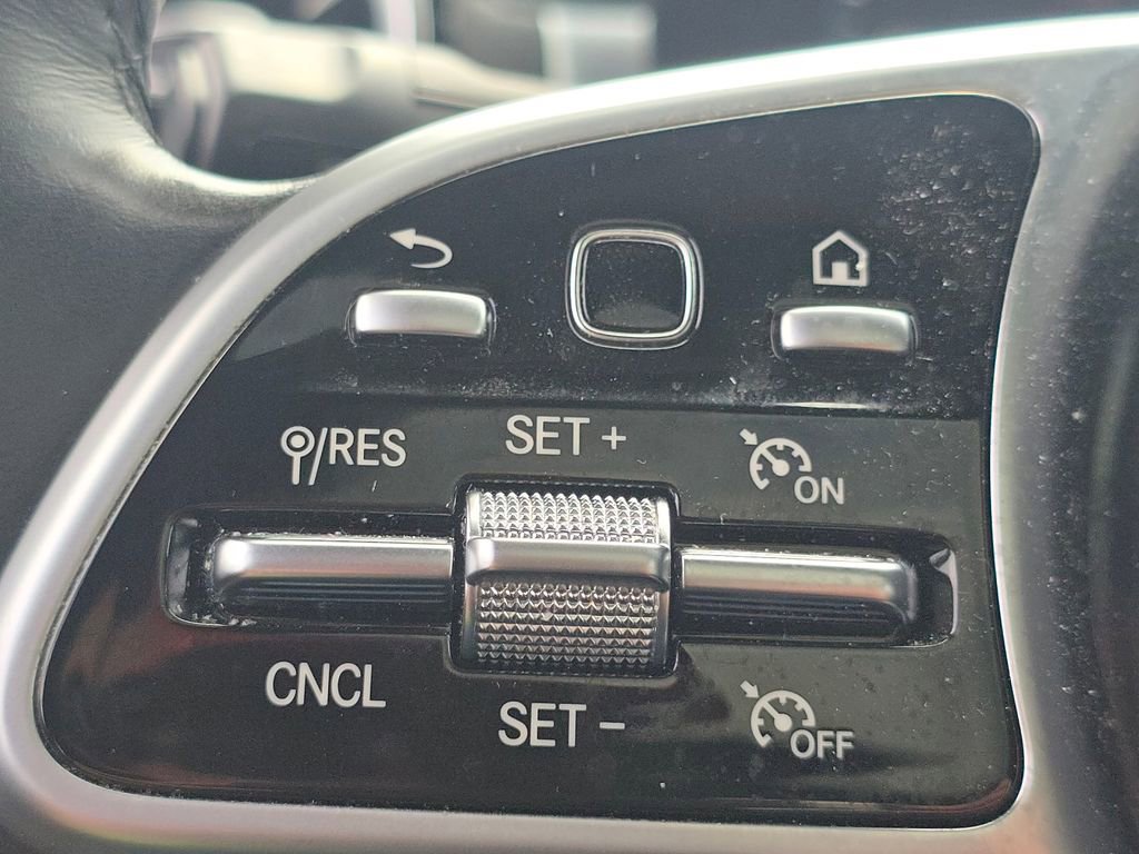 Used 2021 Mercedes-Benz CLA 250 4MATIC image 33