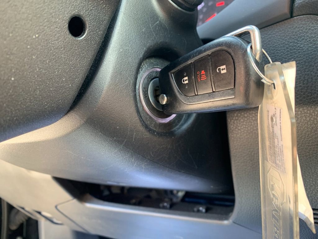 Used 2021 Toyota RAV4 LE image 26