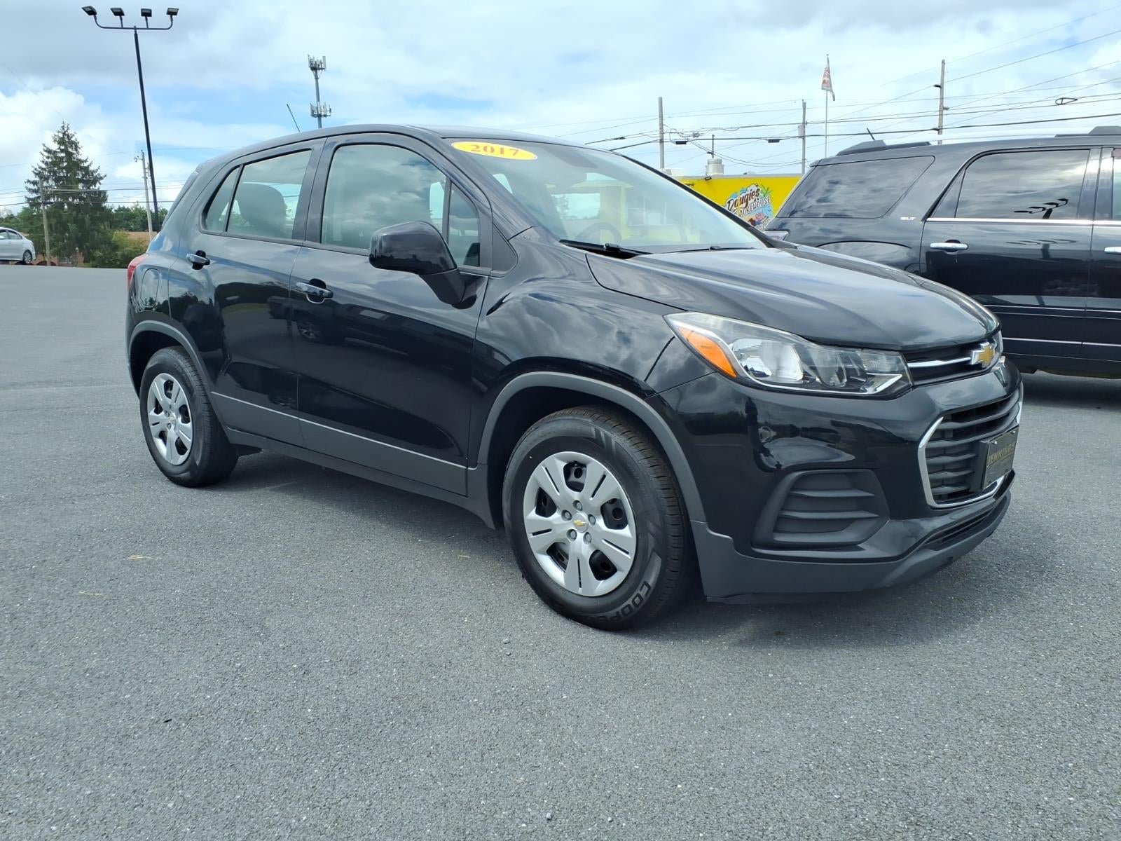 Certified 2017 Chevrolet Trax LS FWD image 2