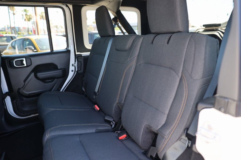 Used 2024 Jeep Wrangler Unlimited Sport AWD/4WD image 38