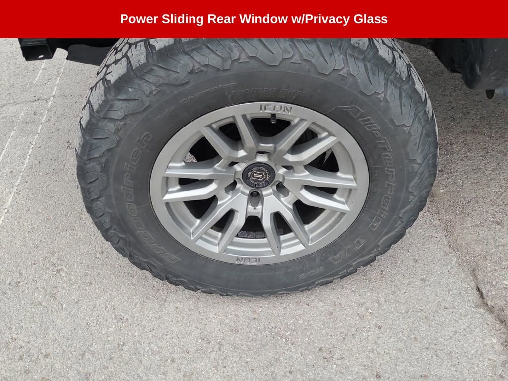 Used 2020 Toyota Tacoma TRD Off-Road image 8