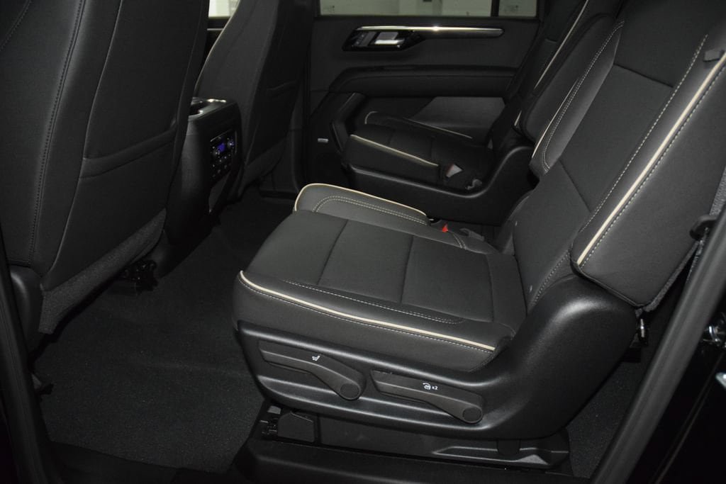 New 2026 Chevrolet Suburban Premier AWD/4WD image 43