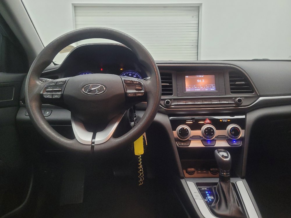 Used 2019 Hyundai Elantra SE w/ Cargo Package FWD image 22