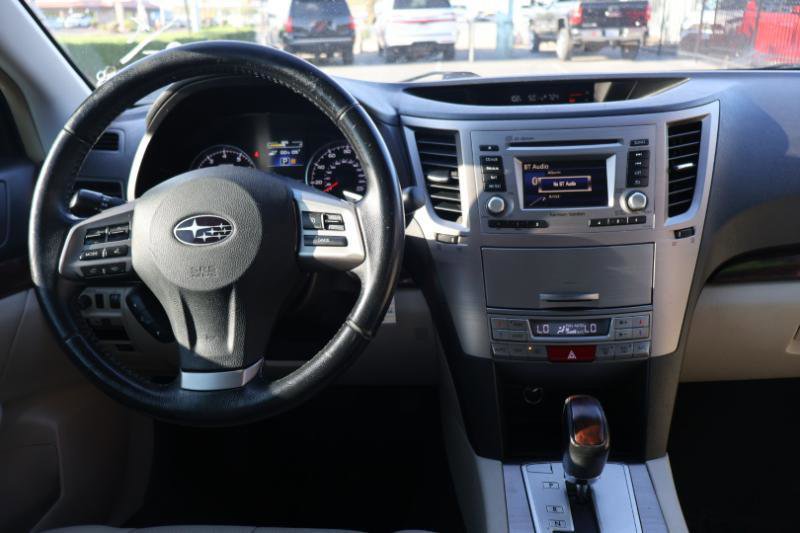 Used 2014 Subaru Legacy 2.5i Limited w/ Moonroof Package AWD/4WD image 18