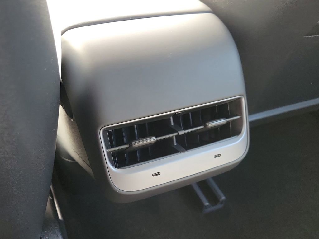 Used 2022 Tesla Model 3 Long Range image 17