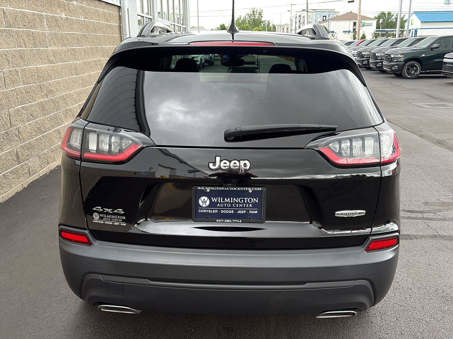 Used 2022 Jeep Cherokee Latitude Lux w/ Sun & Sound Group AWD/4WD image 46