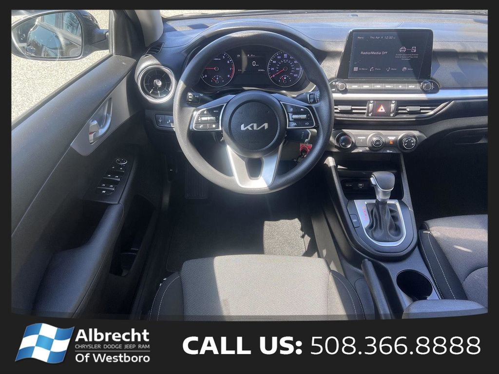 Used 2023 Kia Forte LXS w/ LXS Technology Package FWD image 24