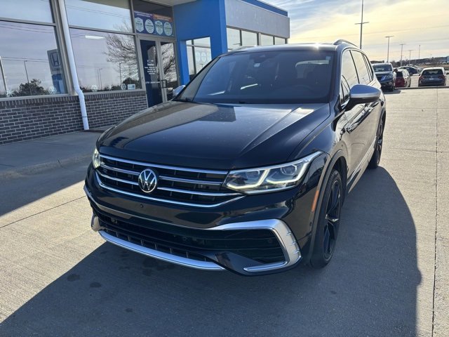 Used 2022 Volkswagen Tiguan SEL R-Line