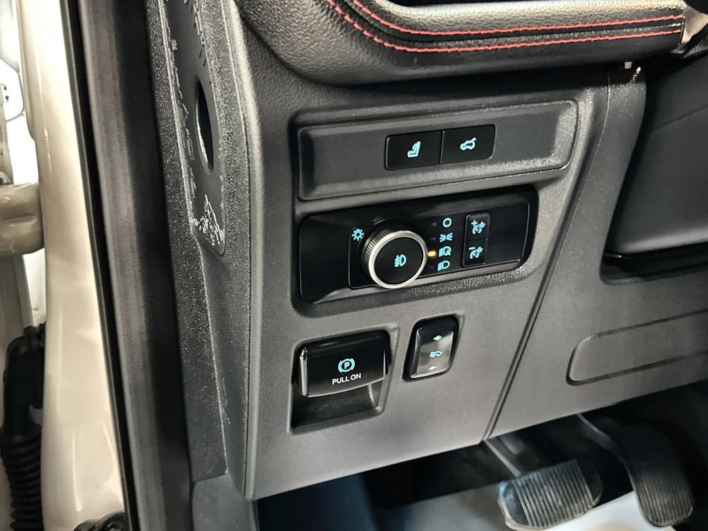 Used 2024 Ford Expedition Limited RWD image 16