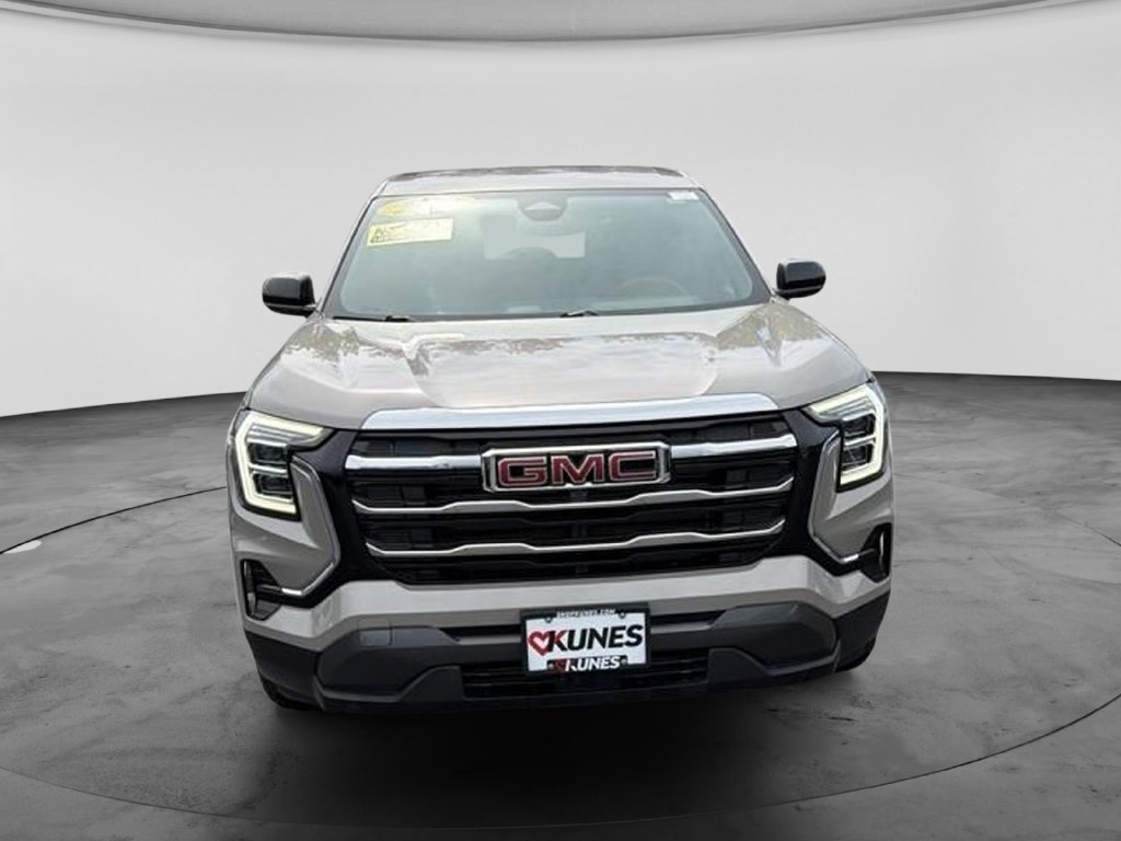 Used 2025 GMC Terrain Elevation AWD/4WD image 3
