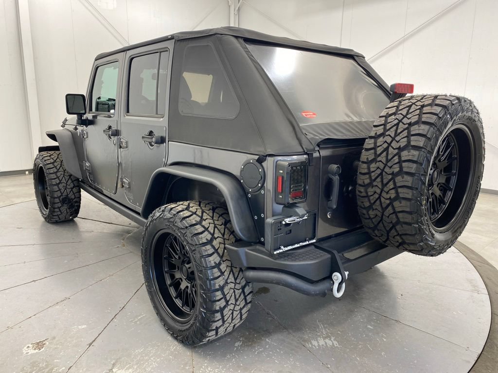 Used 2016 Jeep Wrangler Unlimited Sahara AWD/4WD image 5