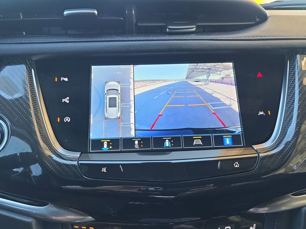 Certified 2024 Cadillac XT6 Sport w/ Technology Package AWD/4WD image 15