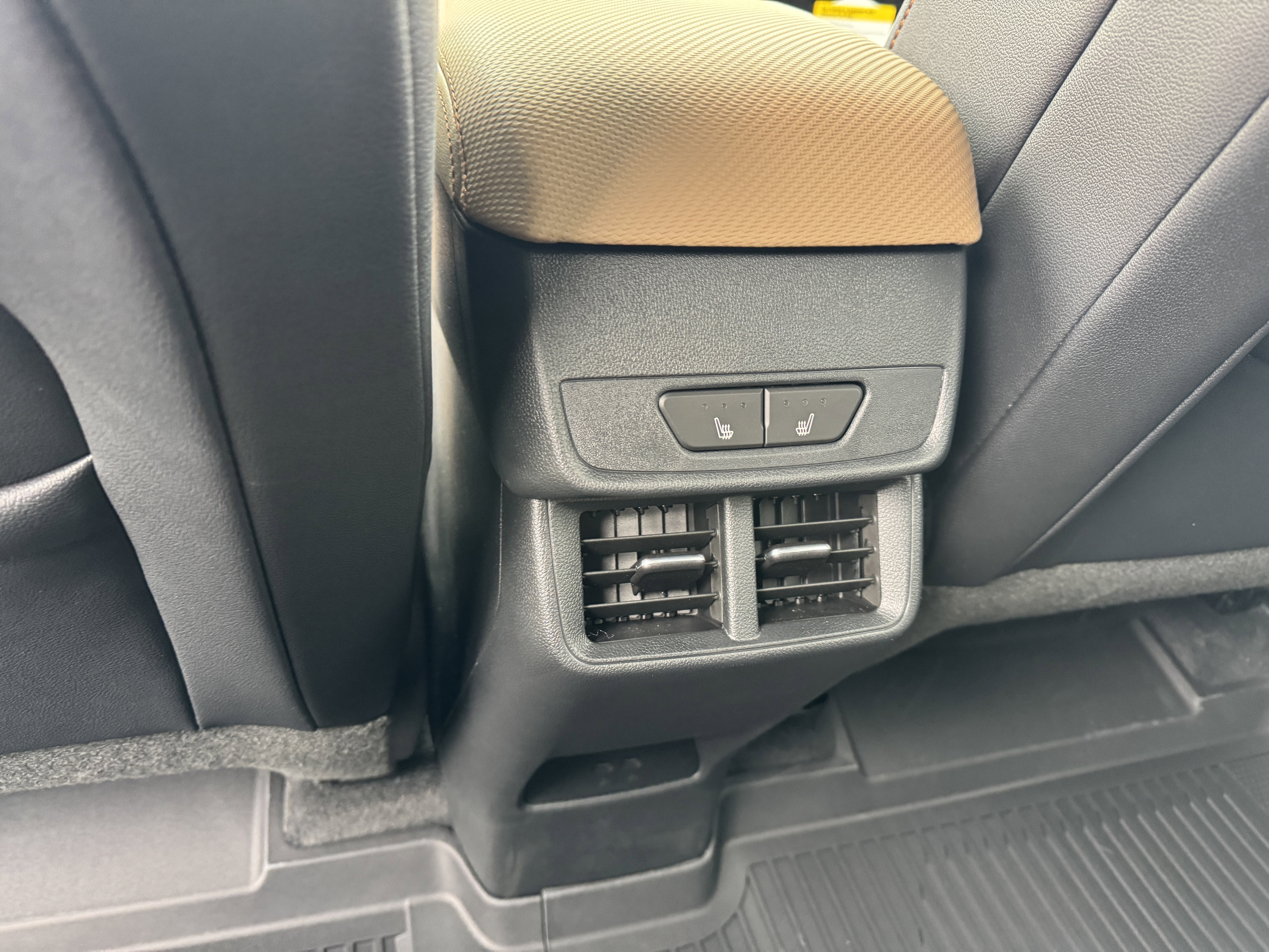 New 2026 Chevrolet Equinox ACTIV w/ Convenience Package III image 17