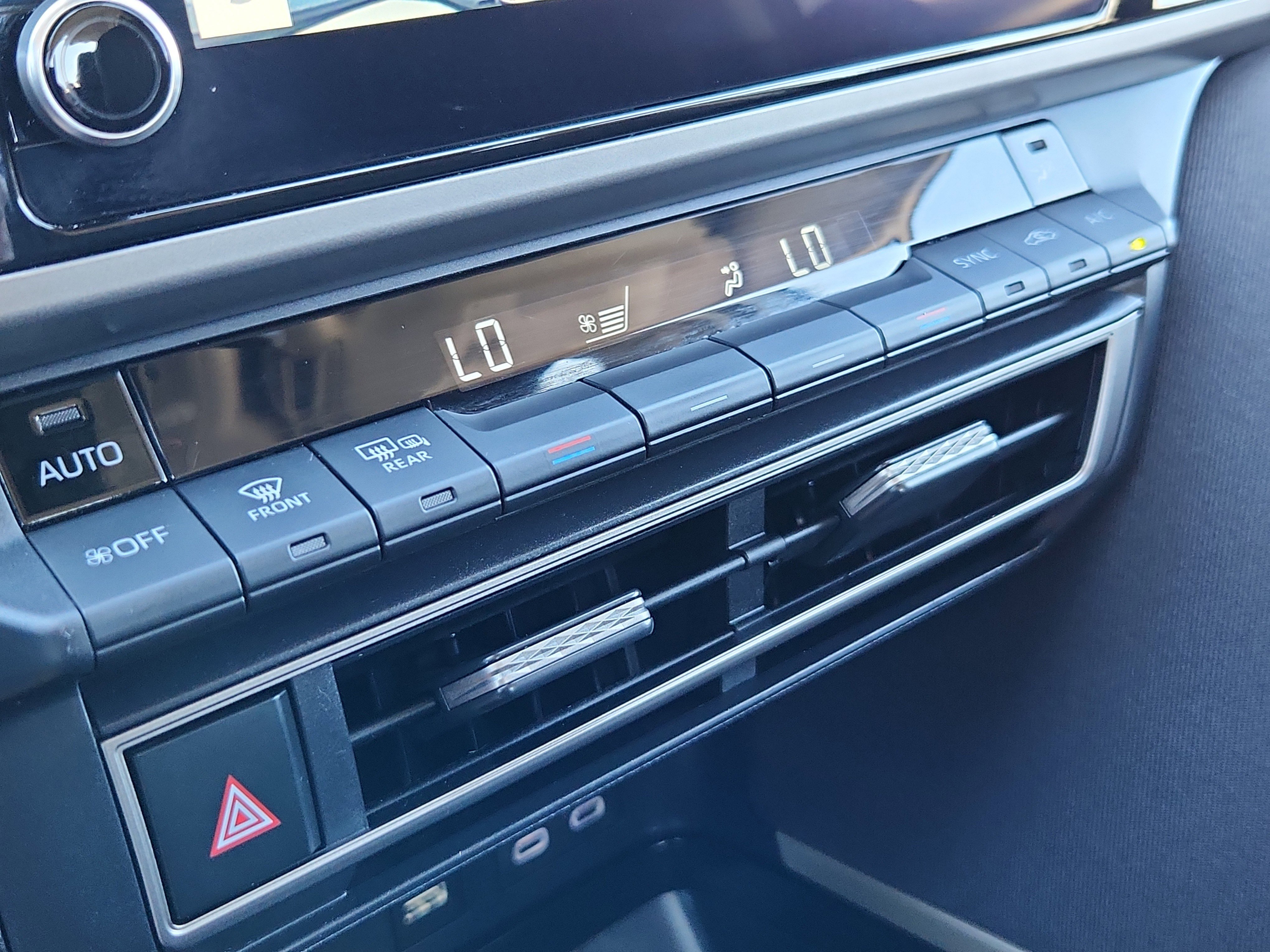 Used 2025 Toyota Camry LE image 22