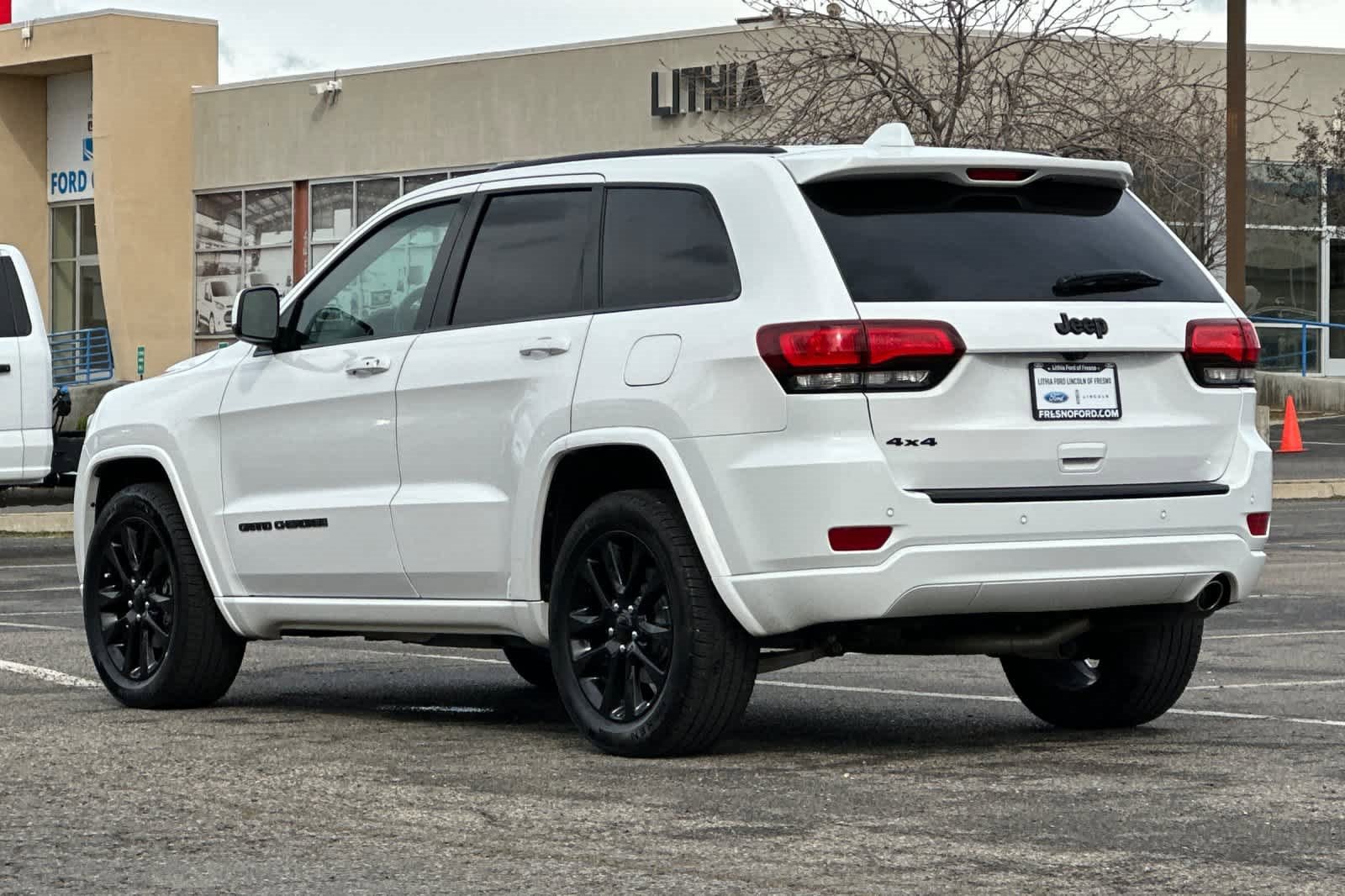 Used 2018 Jeep Grand Cherokee Altitude image 6