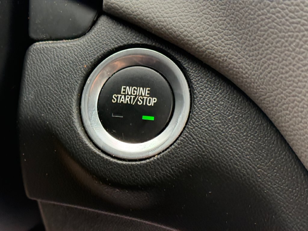 Used 2023 Chevrolet Equinox LT AWD/4WD image 34
