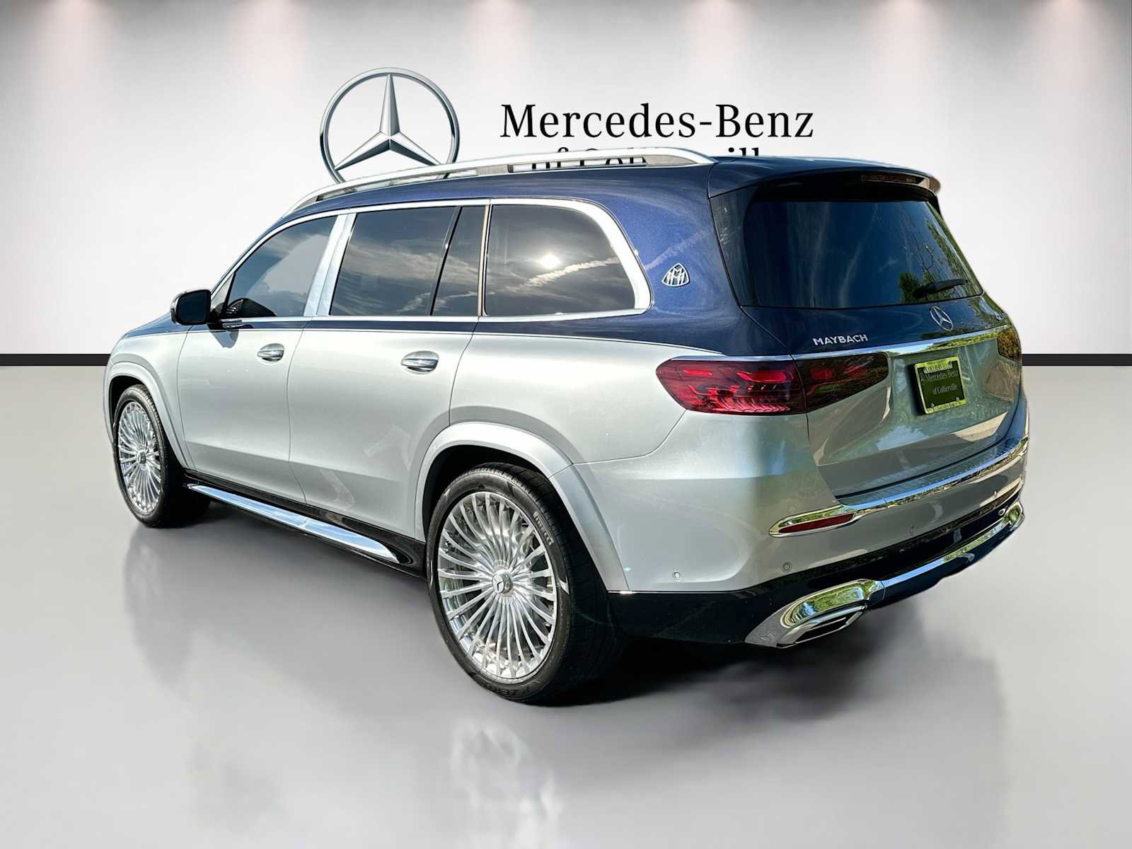 Used 2024 Mercedes-Benz Maybach GLS 600 4MATIC image 7