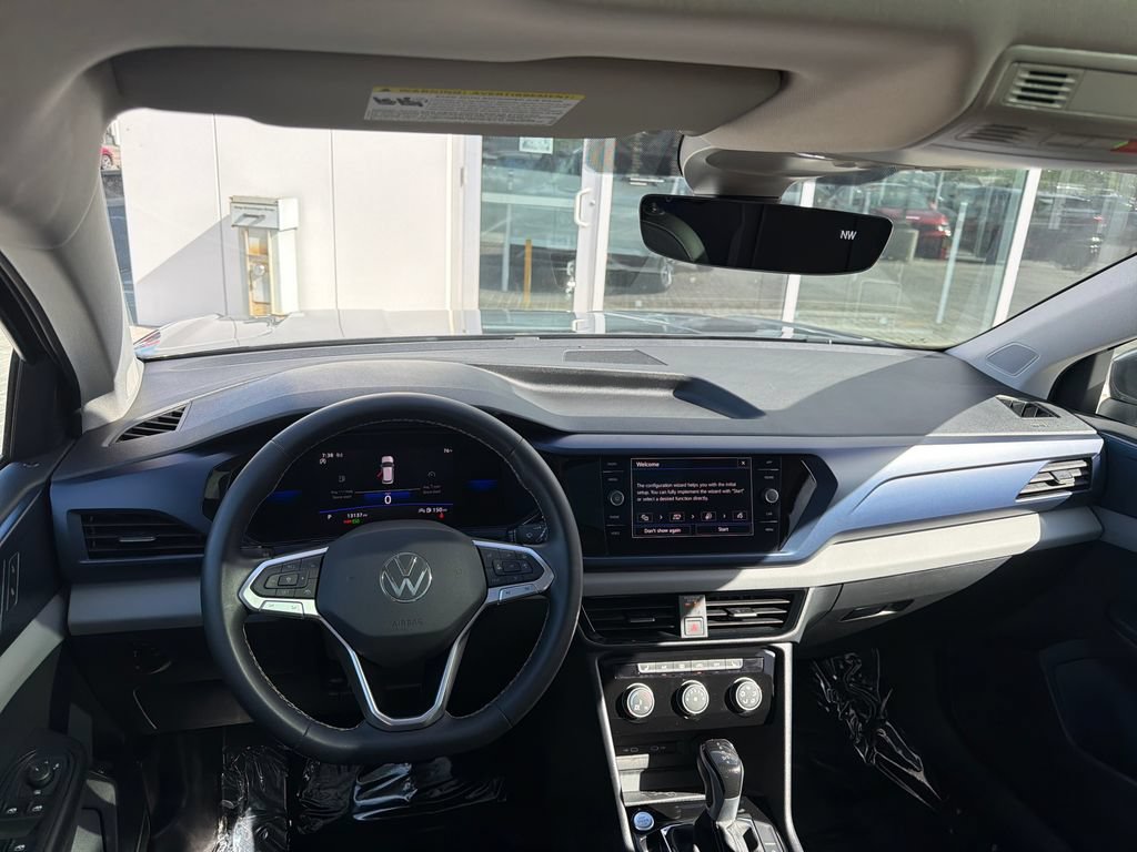 Certified 2023 Volkswagen Taos SE w/ Panoramic Sunroof Package AWD/4WD image 15