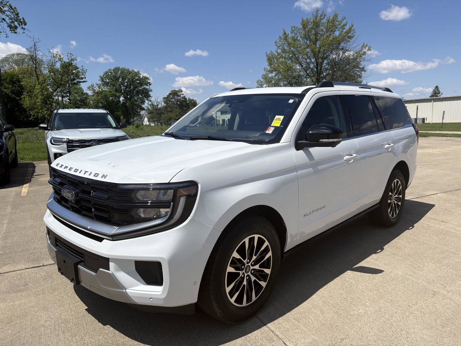 Used 2025 Ford Expedition Platinum AWD/4WD image 25