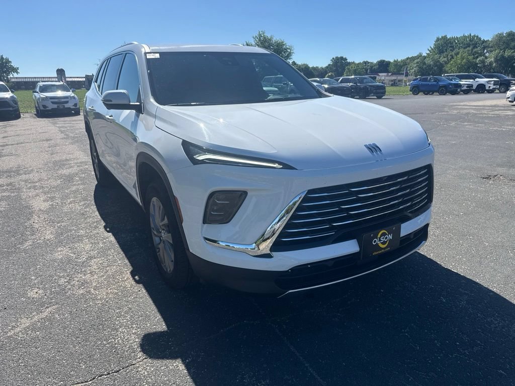 Used 2026 Buick Enclave Preferred AWD/4WD image 7