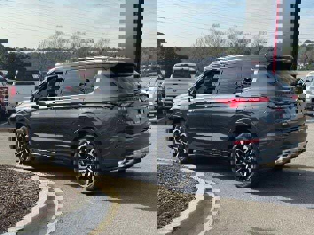 Used 2025 Mitsubishi Outlander SEL image 8