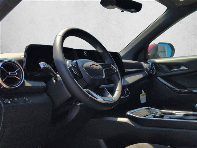 New 2026 Chevrolet Equinox LT AWD/4WD image 3