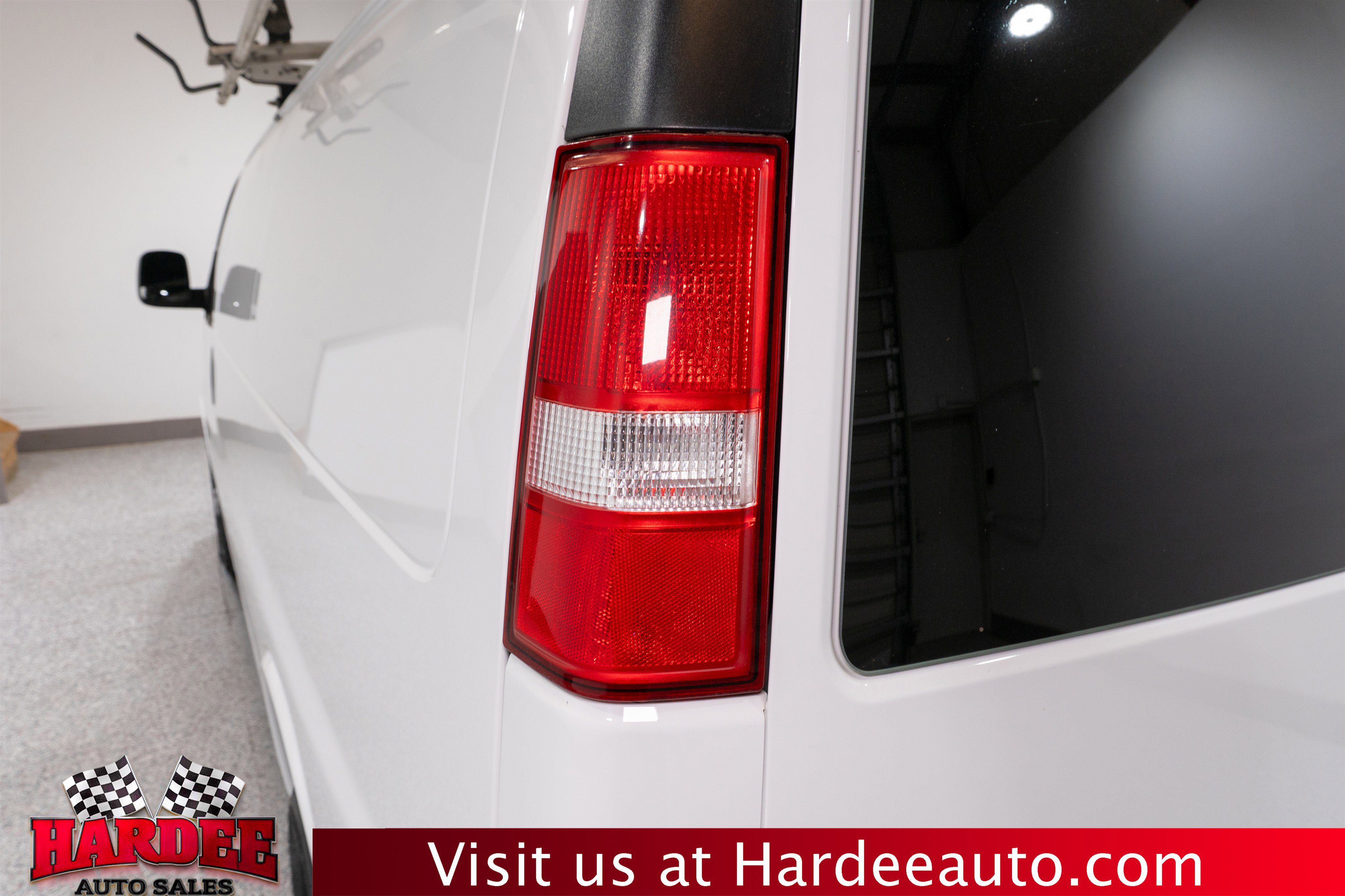 Used 2020 Chevrolet Express 2500 w/ Driver Convenience Package RWD image 9
