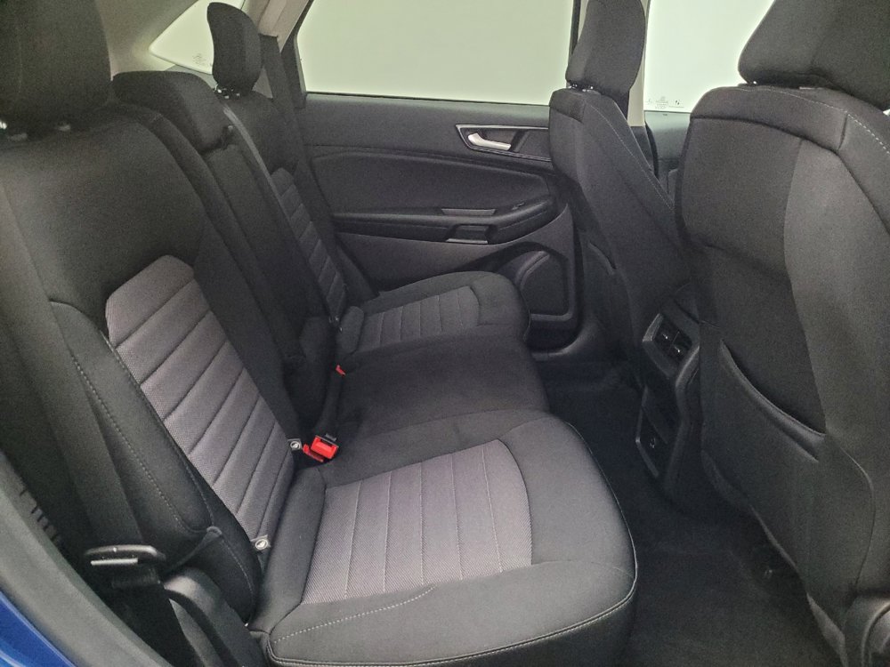 Used 2021 Ford Edge SE w/ Cargo Accessory Package image 19