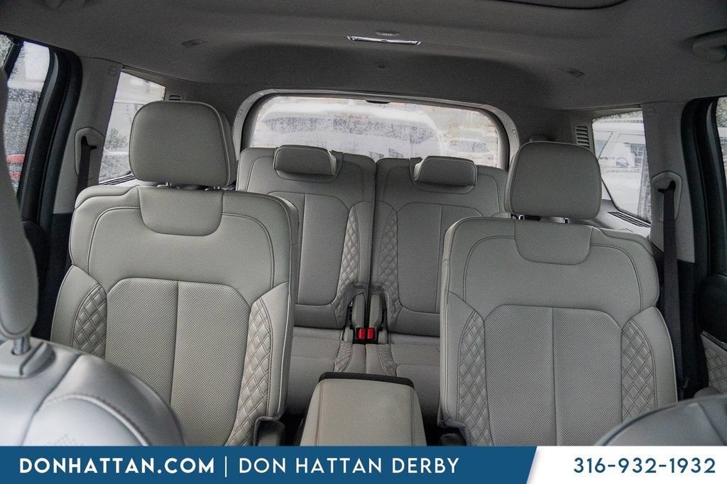Used 2021 Jeep Grand Cherokee L Summit w/ Advanced Protech Group IV AWD/4WD image 22