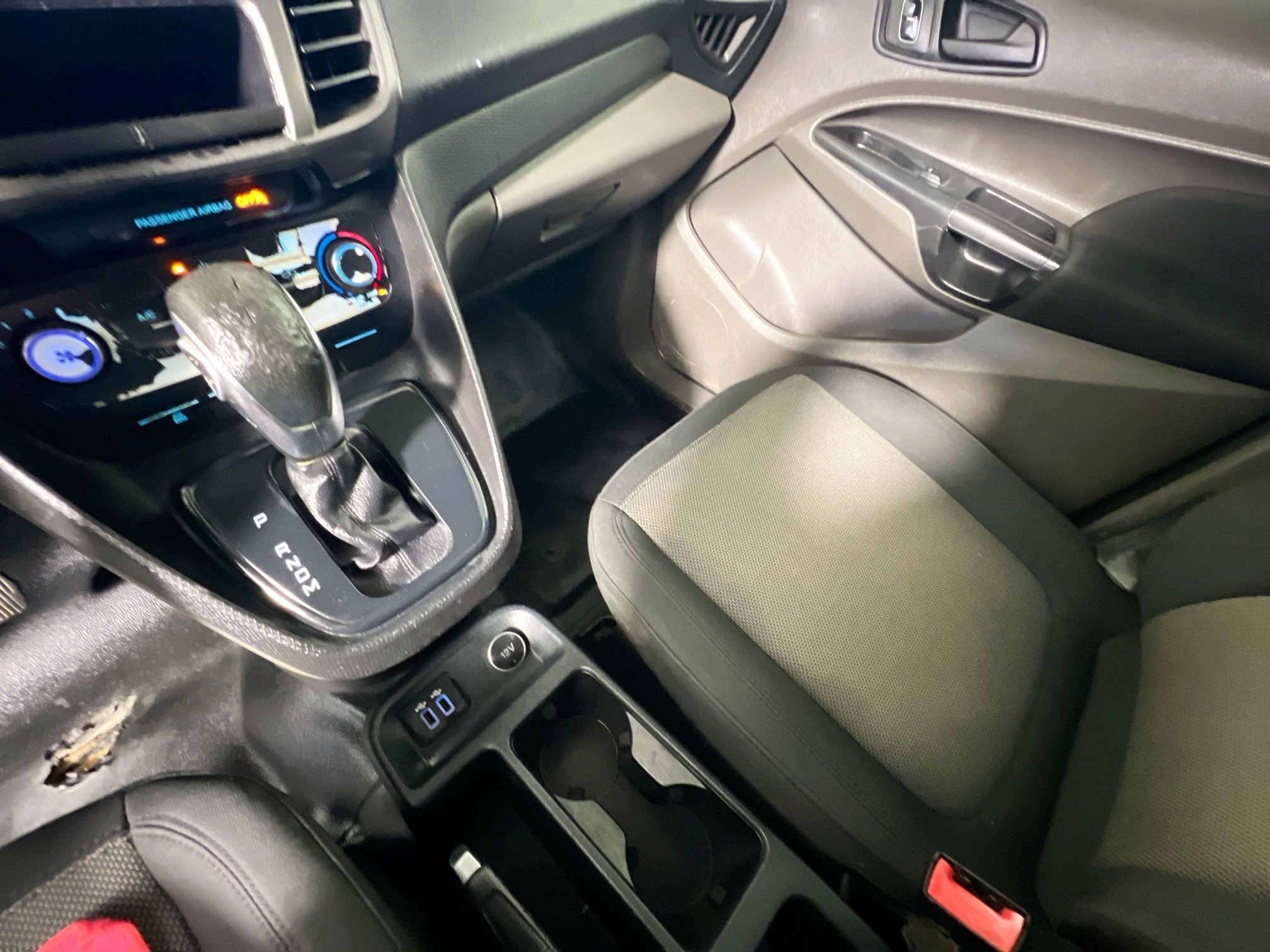 Used 2019 Ford Transit Connect XL image 25