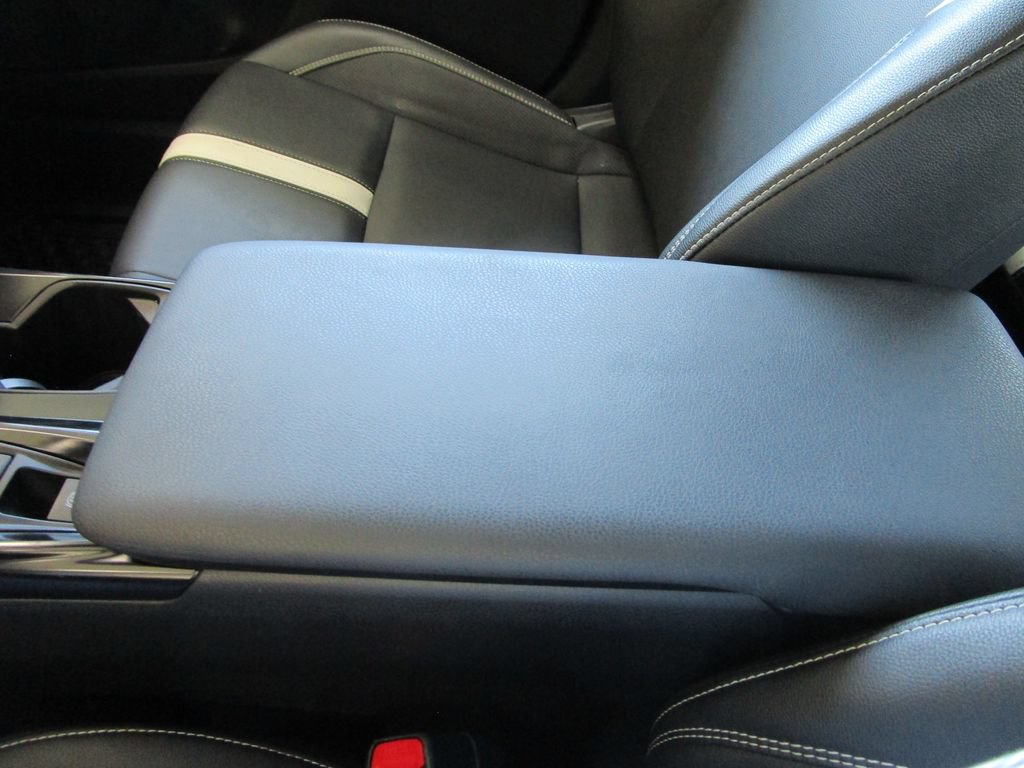 Used 2025 Toyota Camry SE FWD image 35