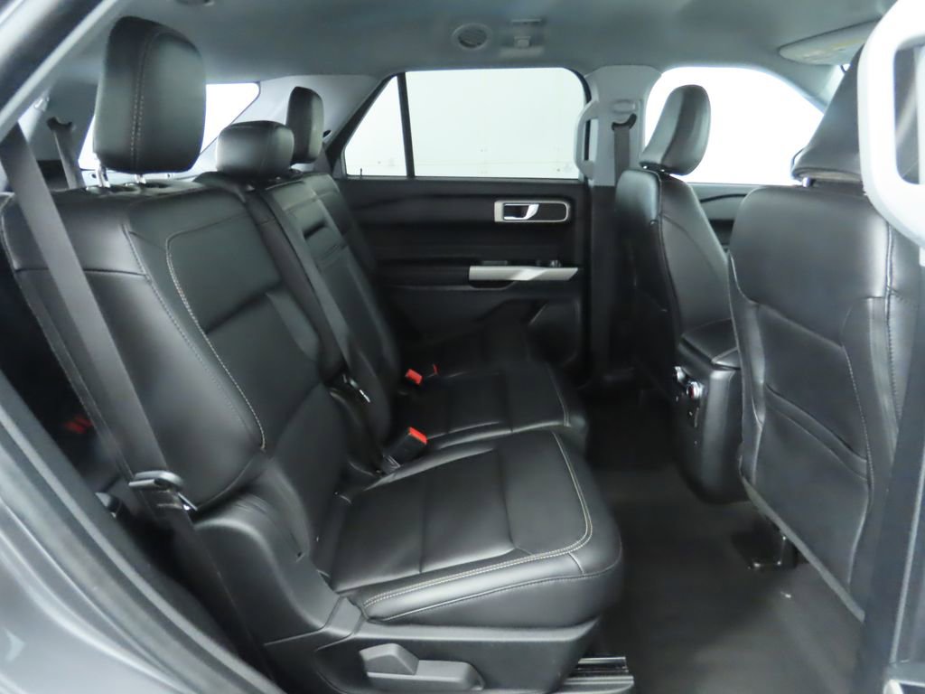 Used 2022 Ford Explorer XLT w/ Equipment Group 202A image 22