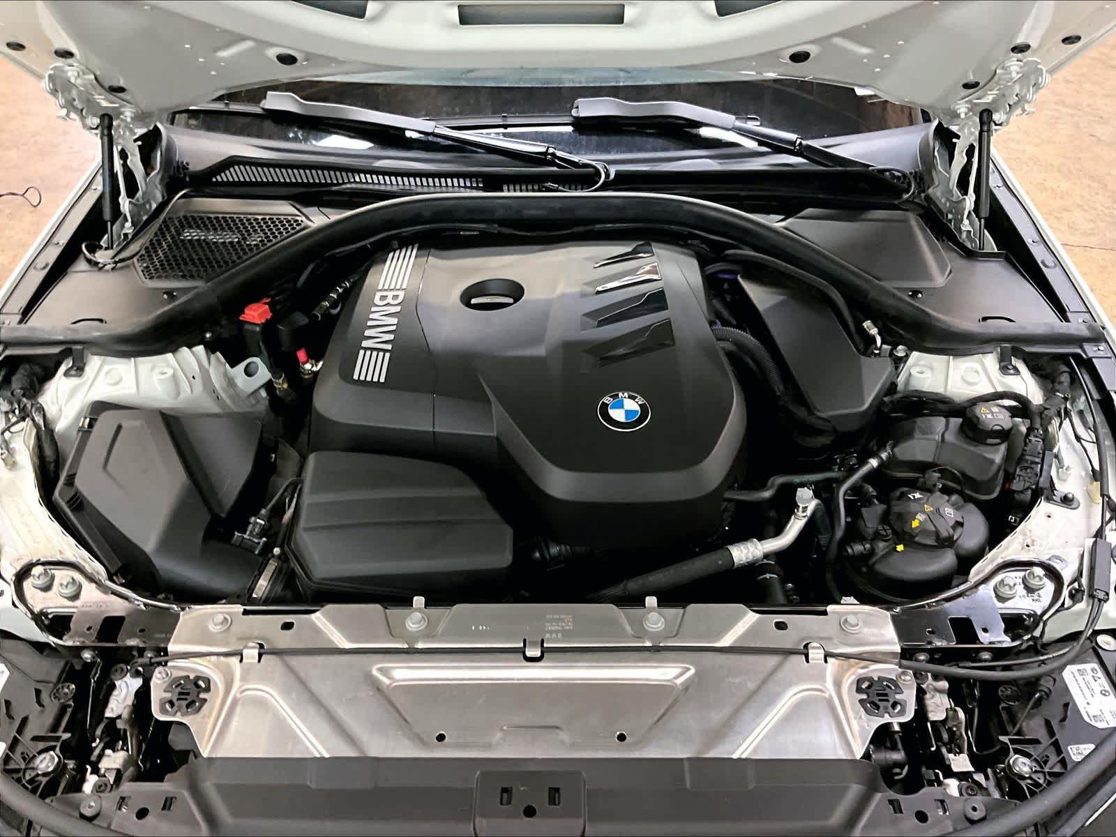 Used 2025 BMW 330i Sedan w/ Convenience Package RWD image 13
