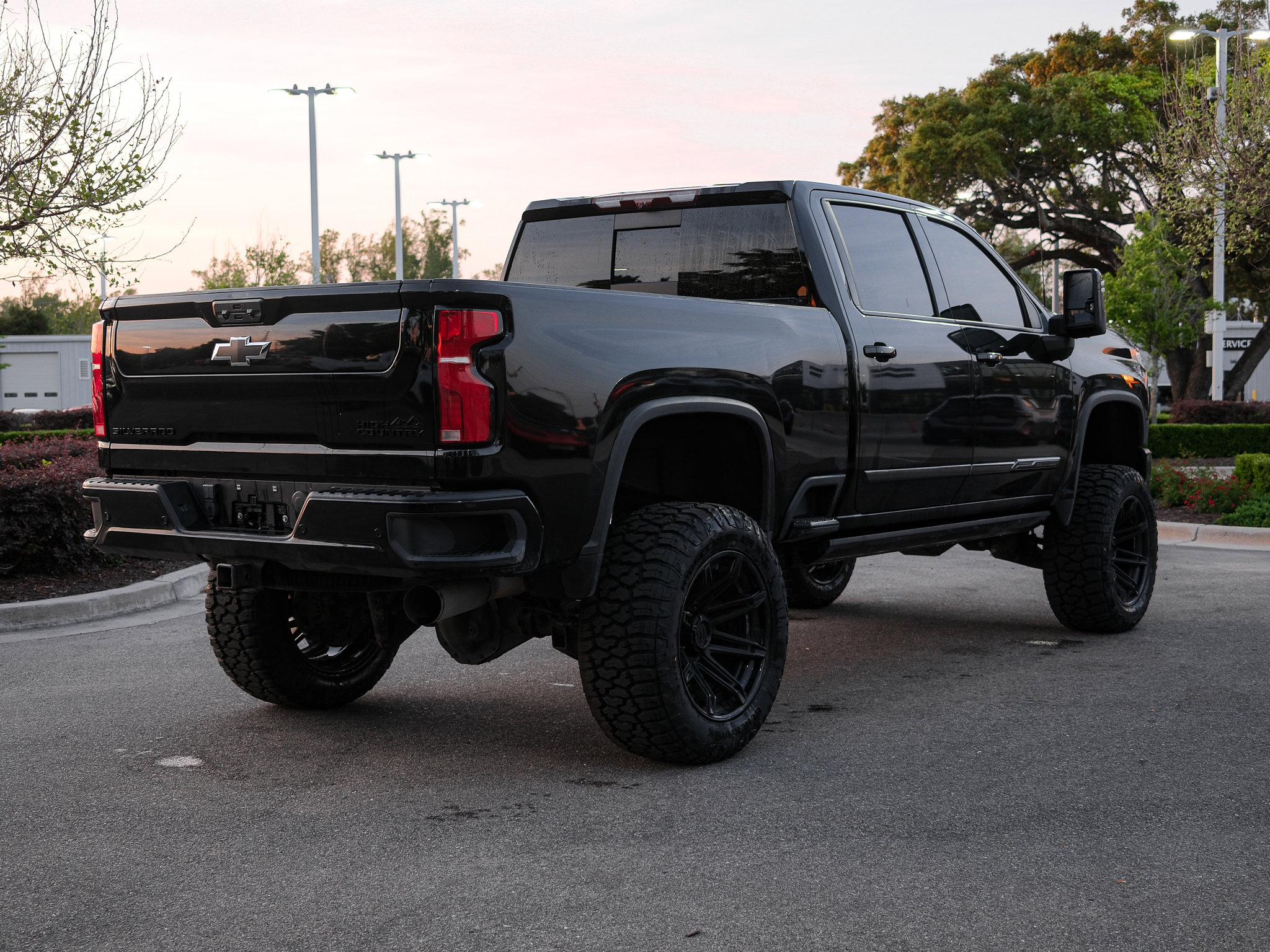 Used 2024 Chevrolet Silverado 3500 High Country w/ High Country Premium Package AWD/4WD image 18