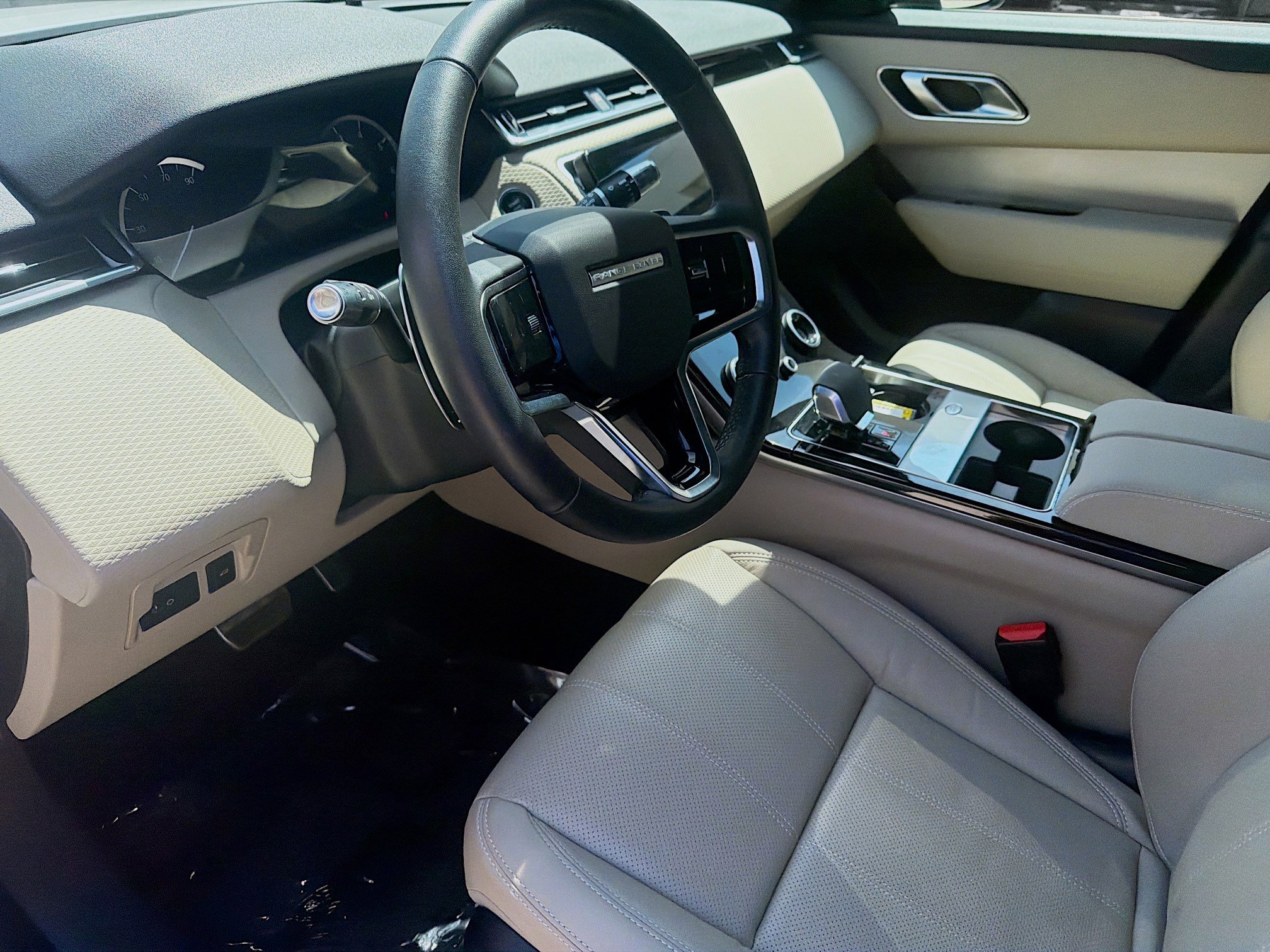 Used 2023 Land Rover Range Rover Velar R-Dynamic S AWD/4WD image 7