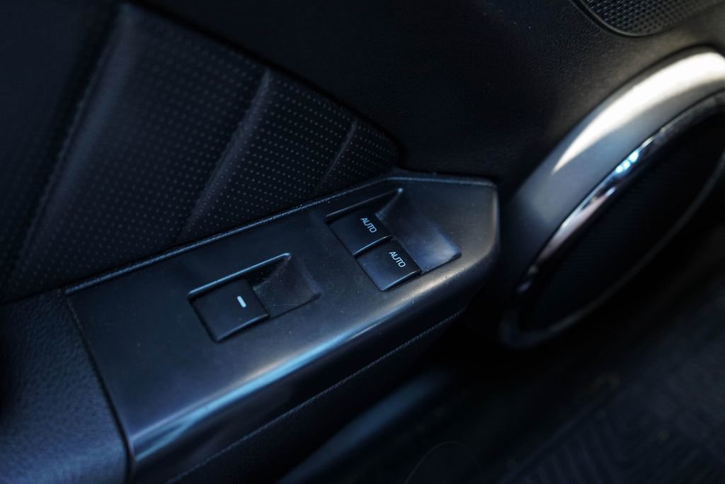 Used 2013 Ford Mustang GT Premium w/ Security Pkg image 27