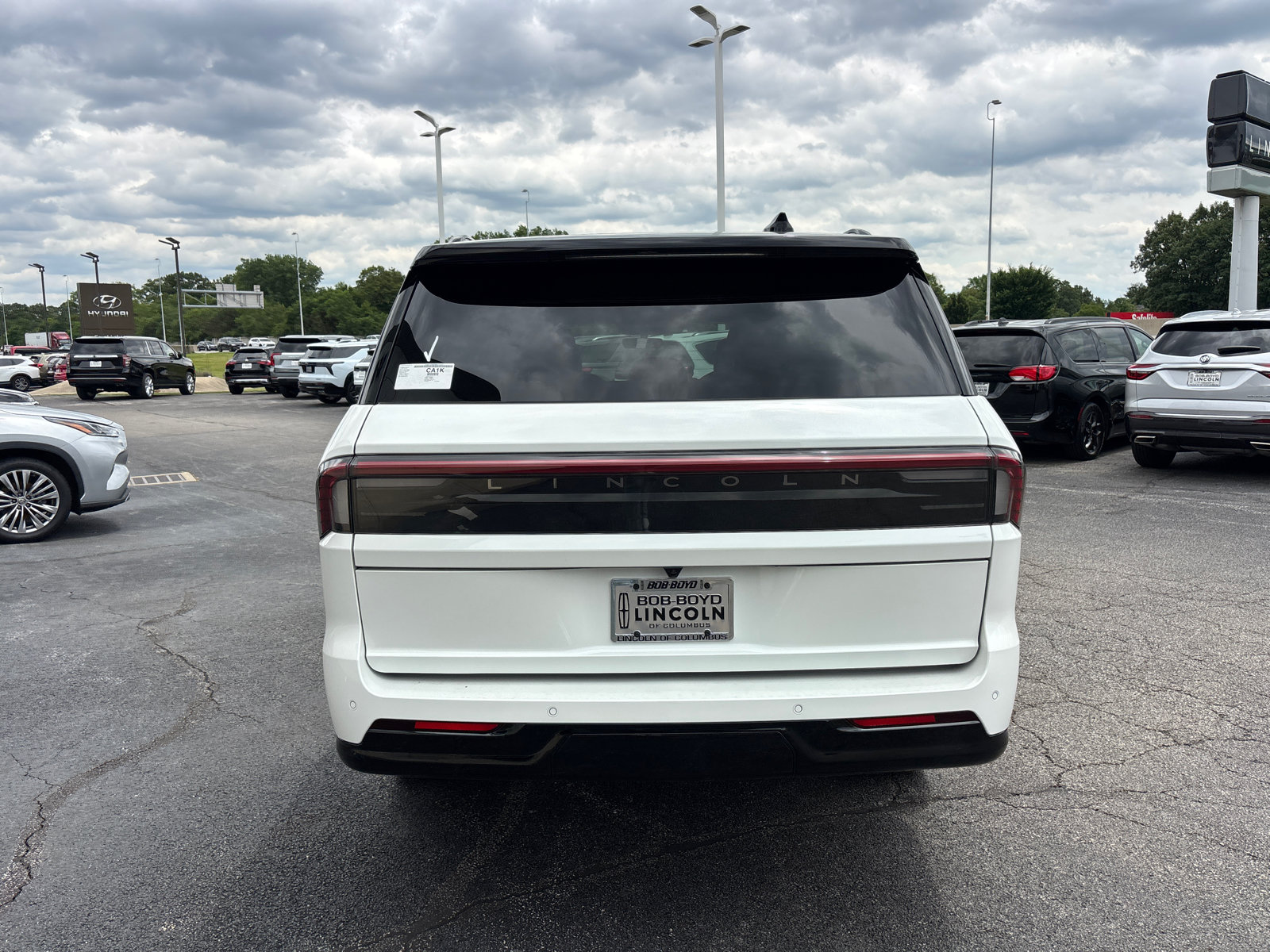 New 2026 Lincoln Navigator L Black Label AWD/4WD image 6