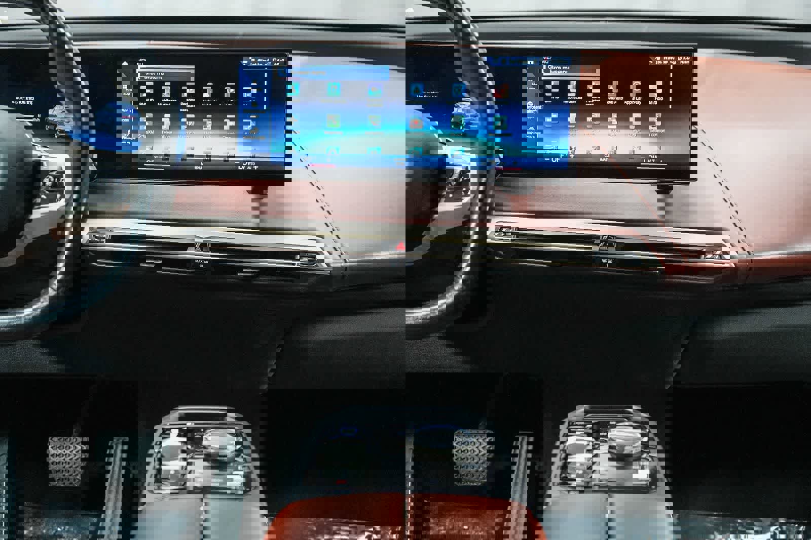 Used 2023 BMW iX xDrive50 w/ Sport Package image 14