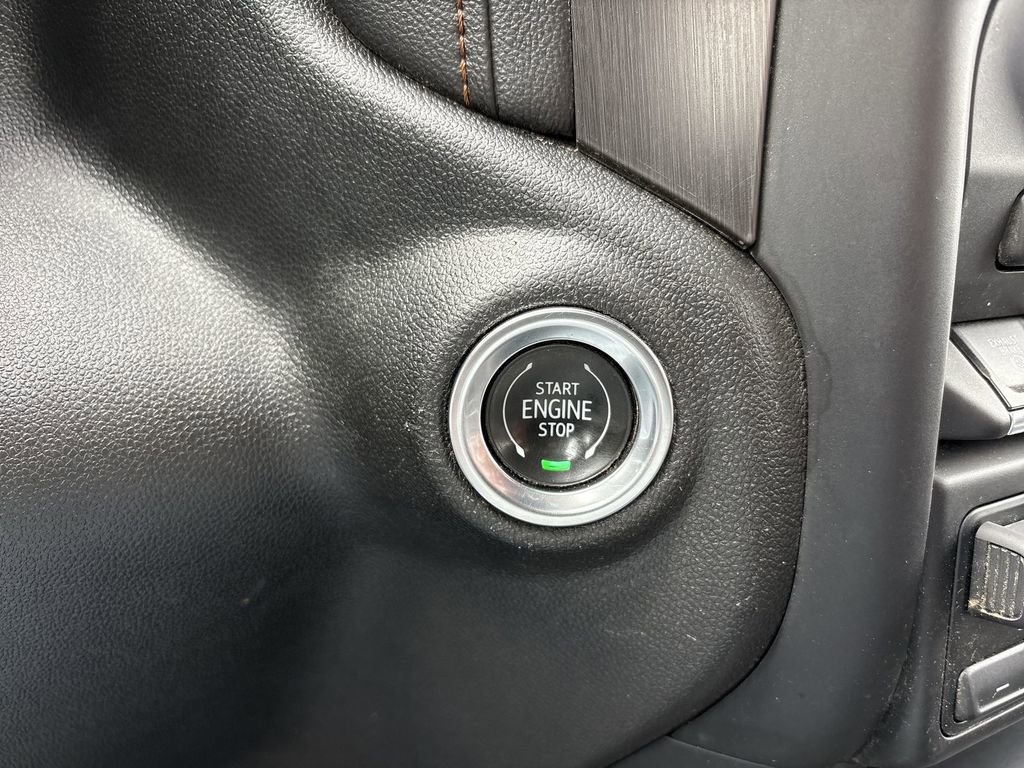 Used 2021 GMC Sierra 3500 AT4 w/ AT4 Preferred Package image 19