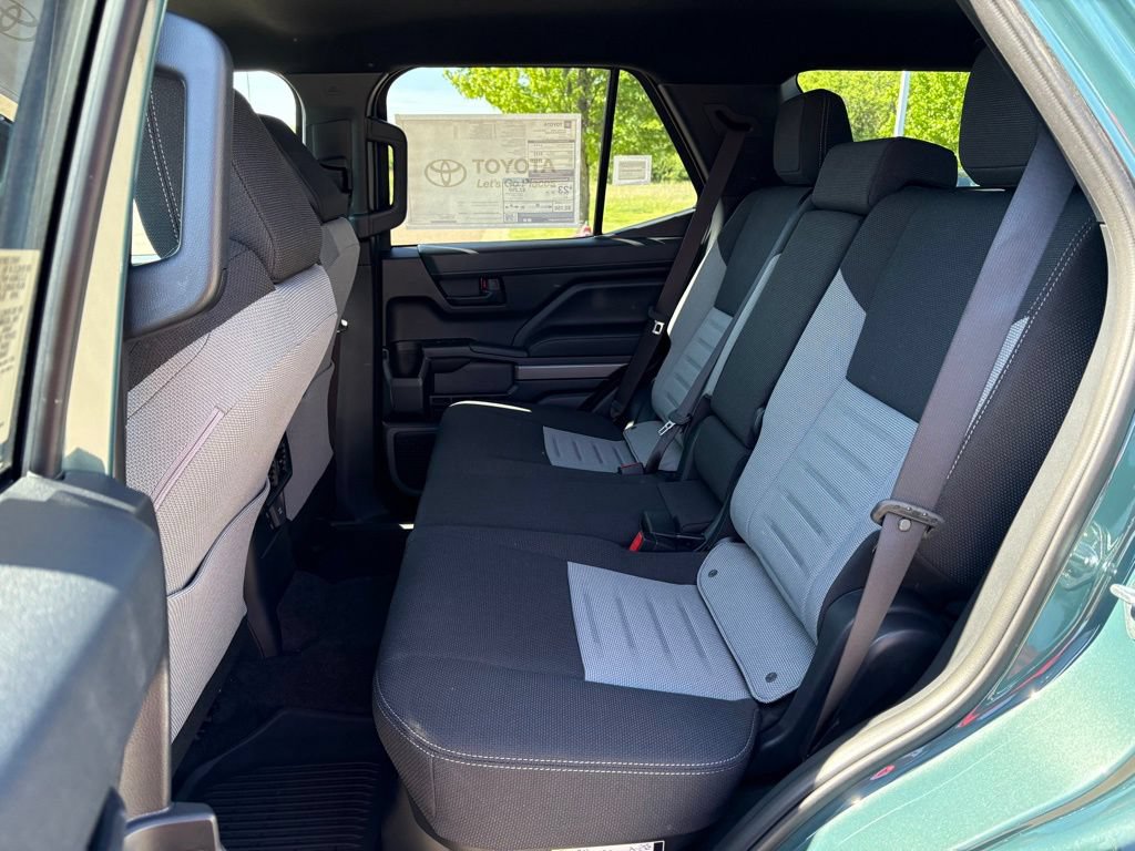 New 2026 Toyota 4Runner TRD Off-Road AWD/4WD image 11