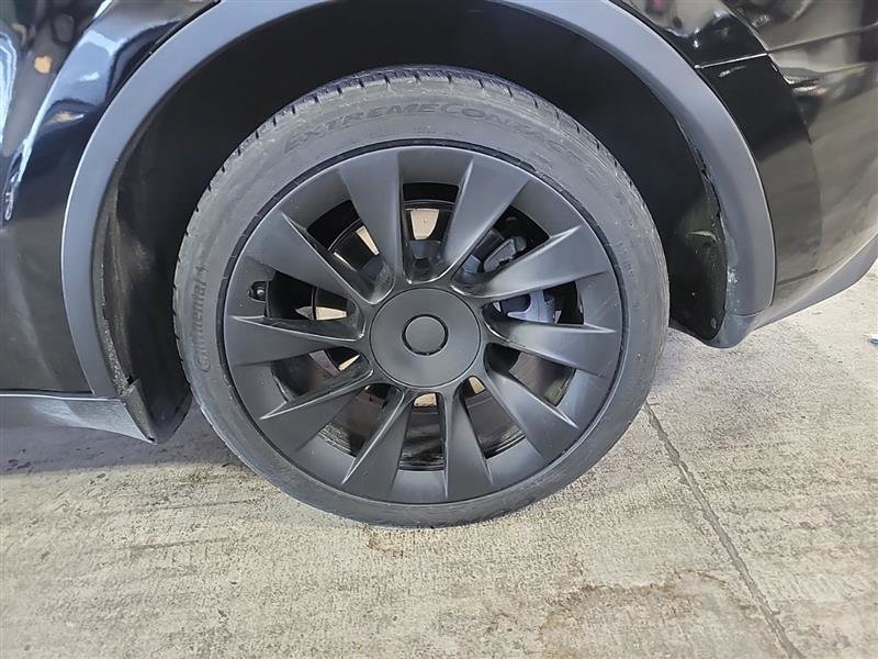 Used 2025 Tesla Model Y Long Range image 5