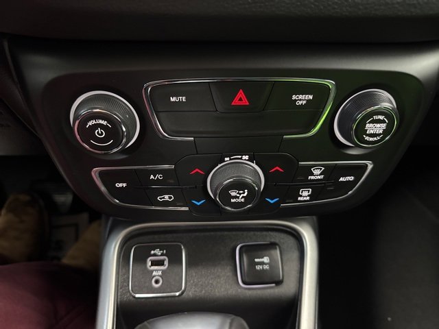 Used 2020 Jeep Compass Latitude image 17