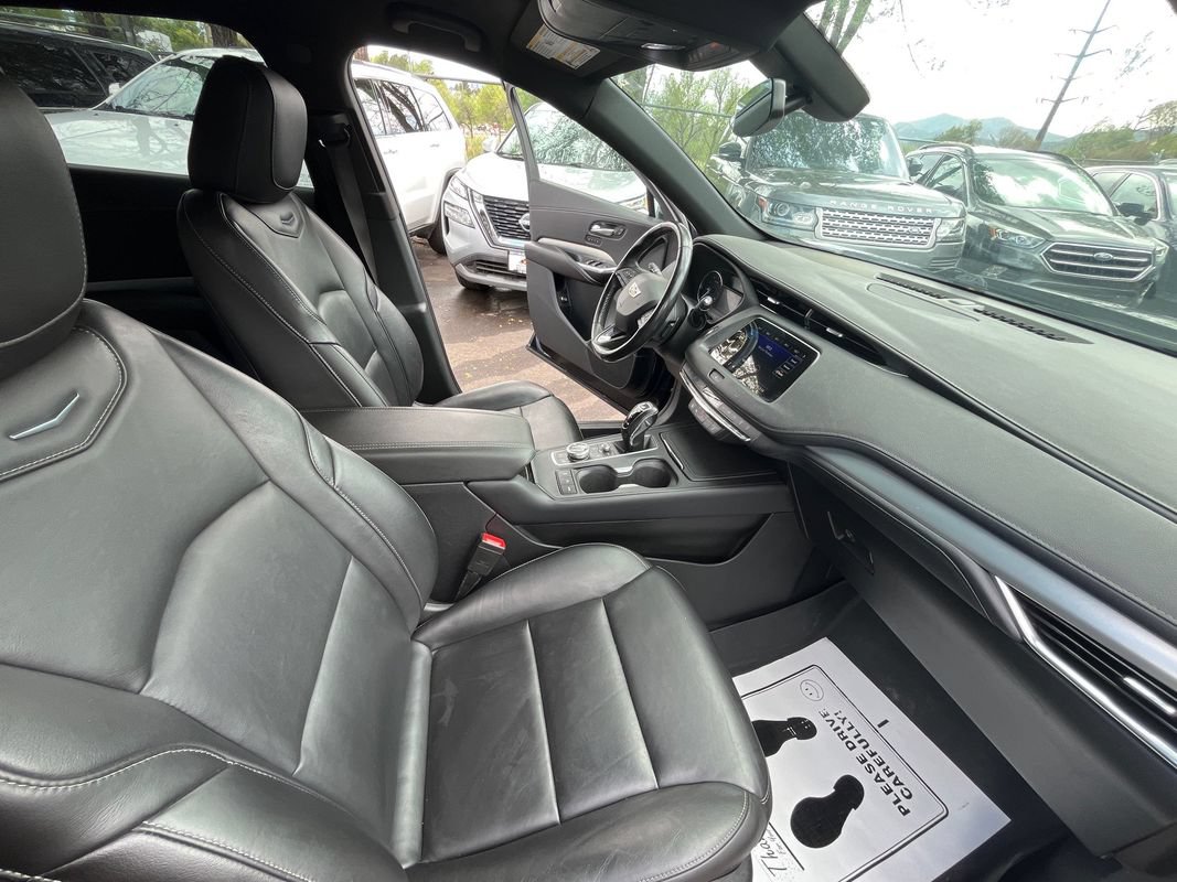 Used 2019 Cadillac XT4 Premium Luxury AWD/4WD image 11