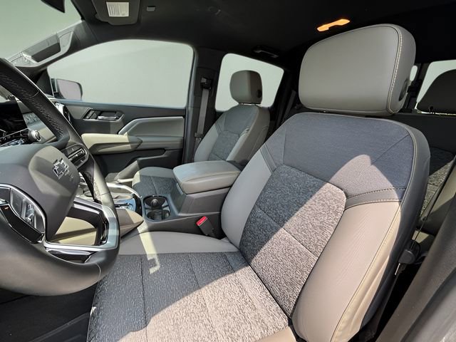 Used 2024 Chevrolet Colorado ZR2 image 12