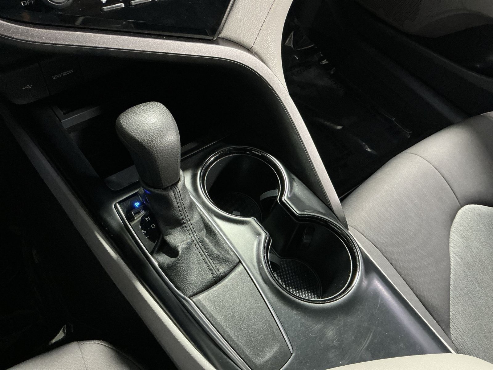 Used 2020 Toyota Camry LE FWD image 22