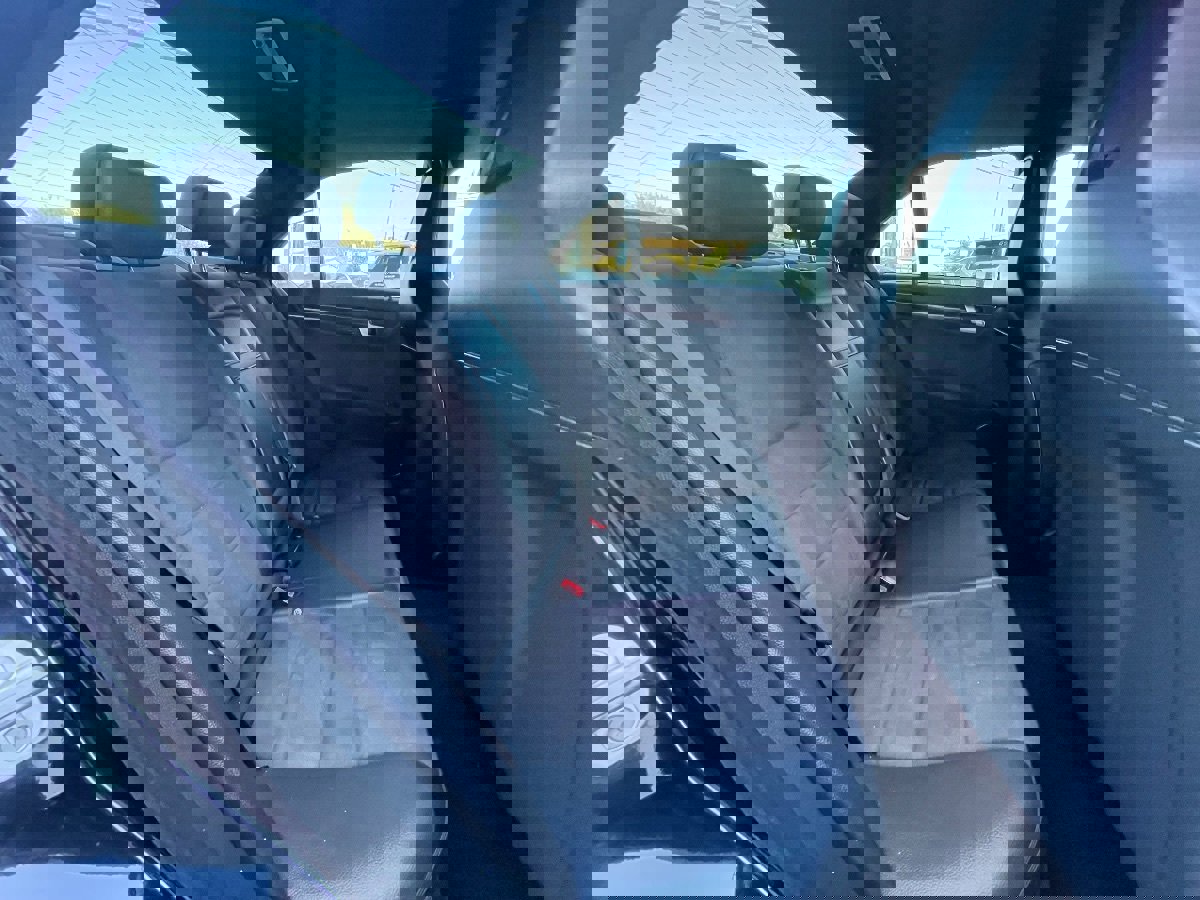 Used 2012 Mercedes-Benz C 63 AMG Sedan w/ Comand 6-disc Pkg image 14