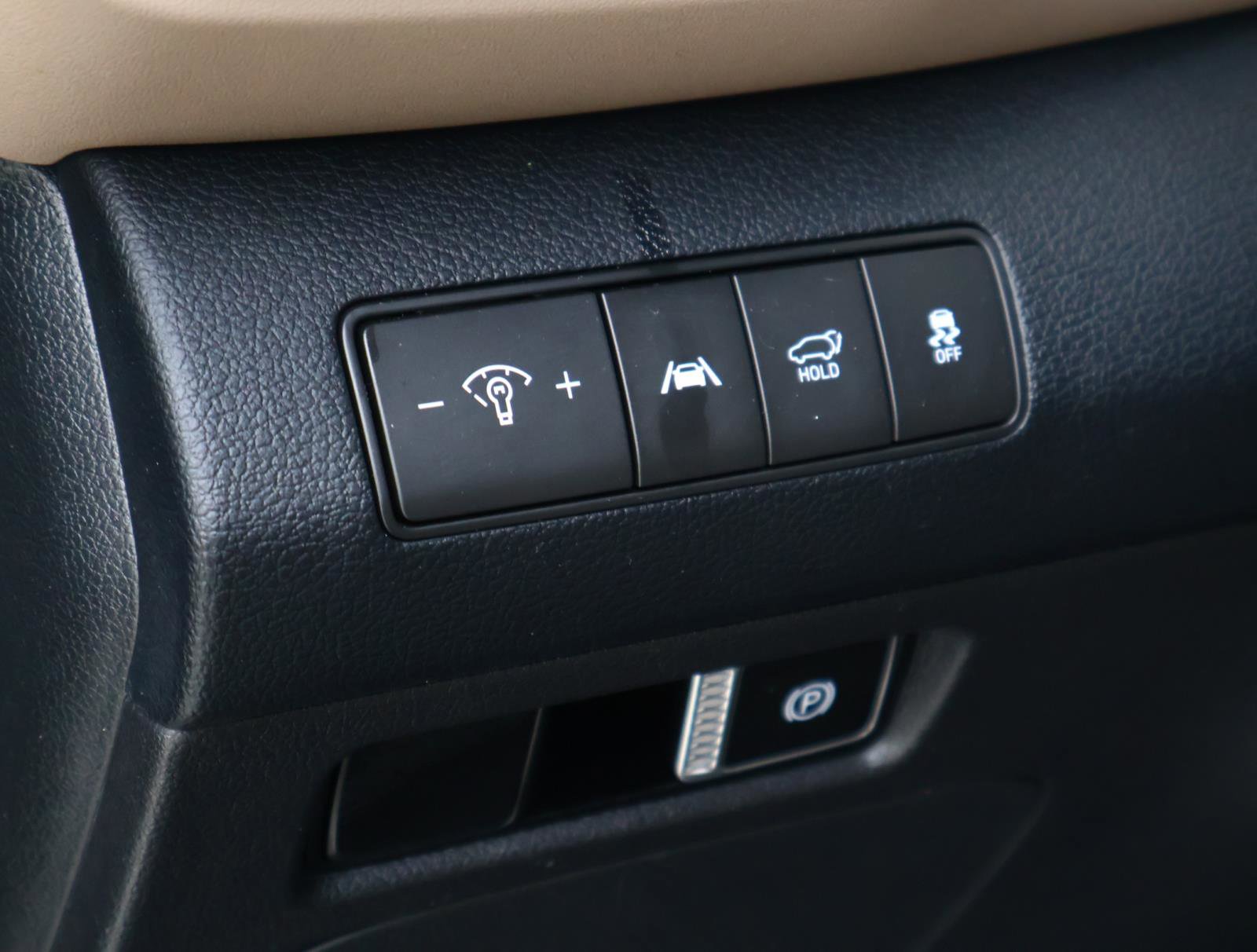 Used 2023 Hyundai Santa Fe SEL w/ Cargo Package image 21