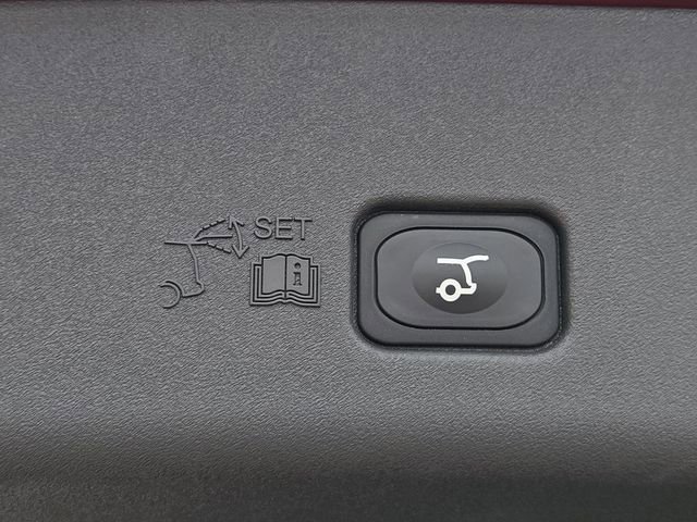 New 2026 Lincoln Nautilus Reserve w/ Jet Appearance Package AWD/4WD image 12
