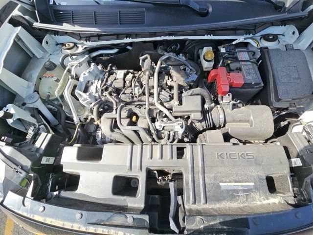 Used 2025 Nissan Kicks SV AWD/4WD image 16