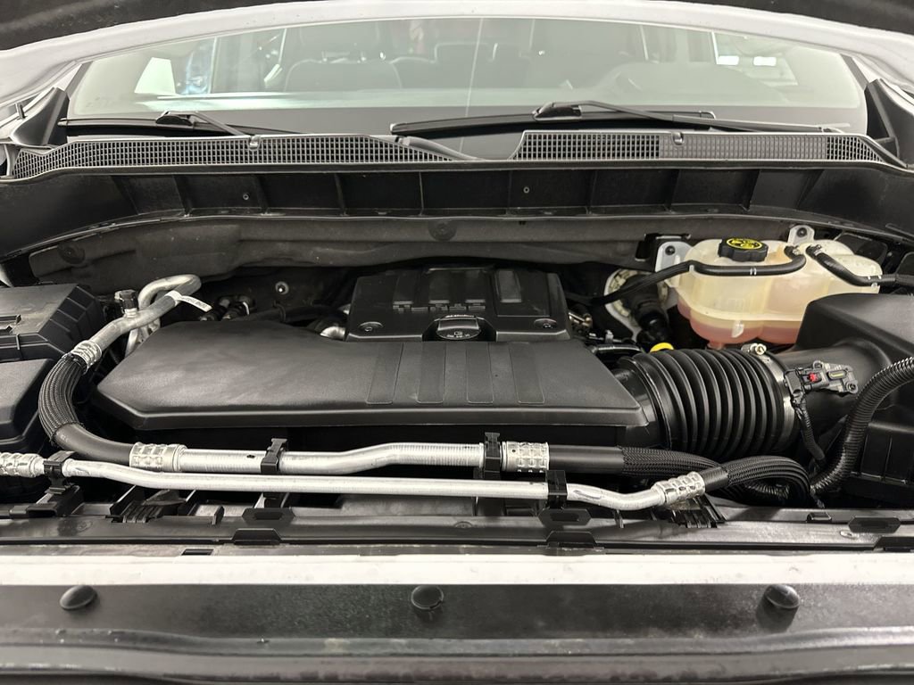 Used 2024 Chevrolet Silverado 1500 LT image 30